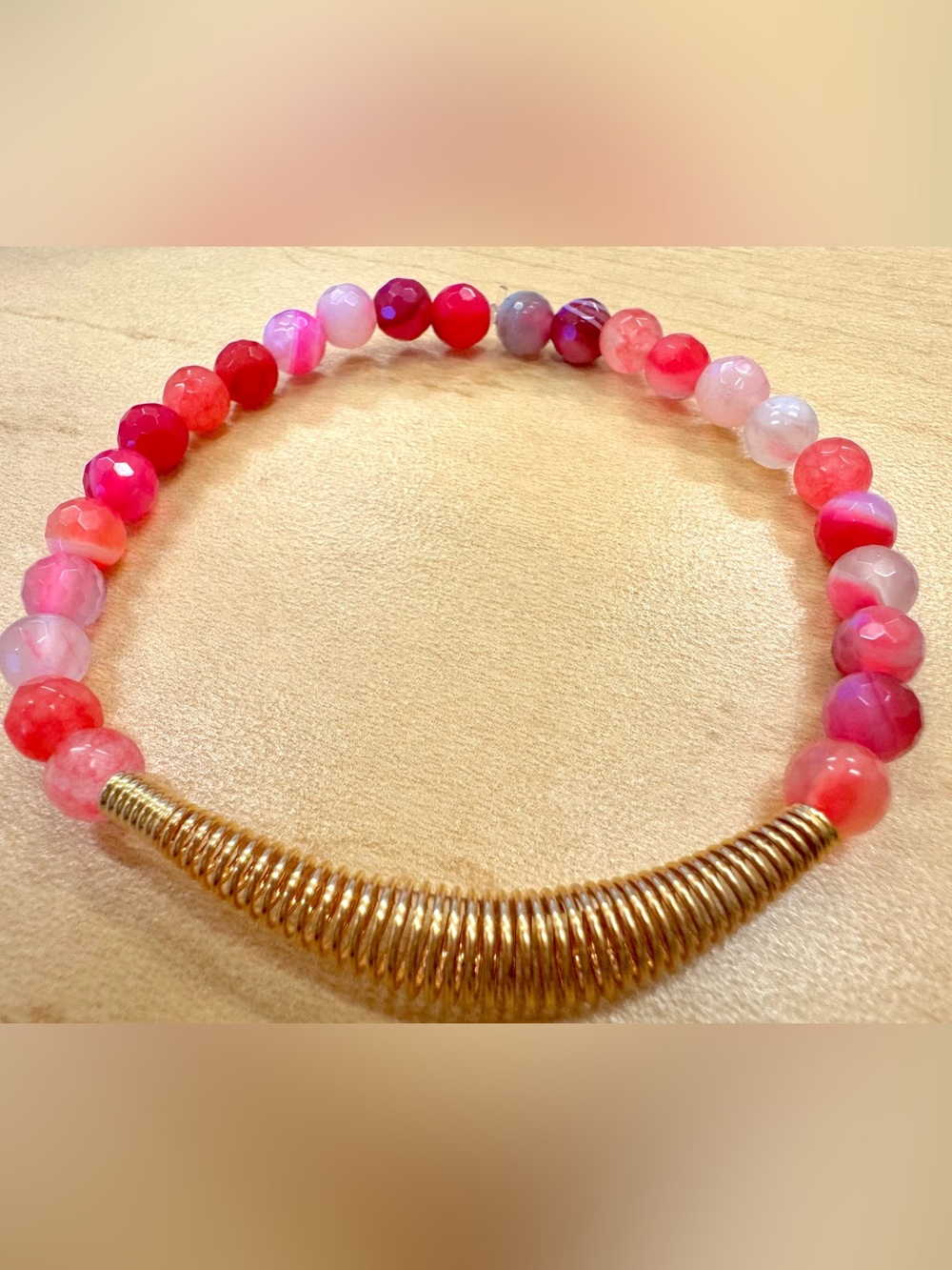 Gold Tone Coil Faceted Pink Agate Beaded Stretchy Bracelet